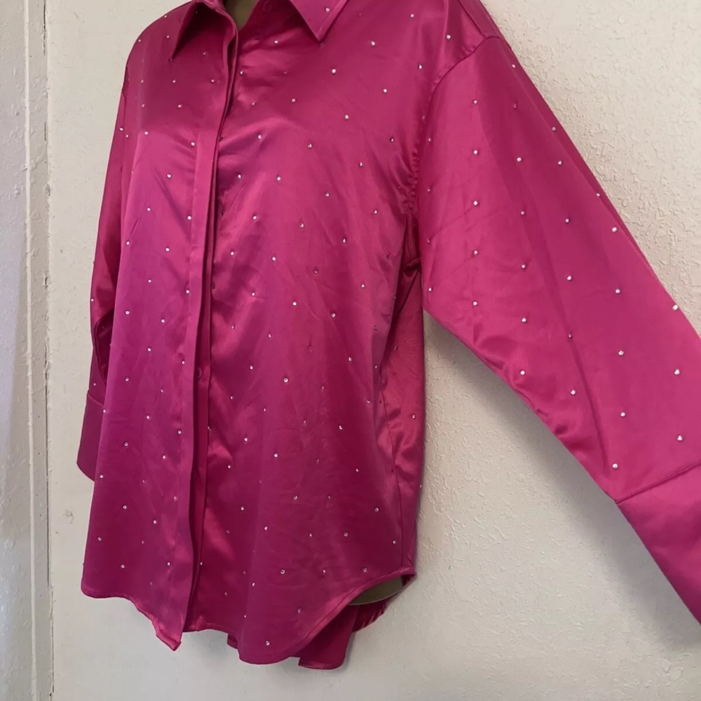 Blue B. NEW WOMAN PINK SATIN EFFECT SHIRT Rhinestone LONG SLEEVE SIZE S - Picture 2 of 5